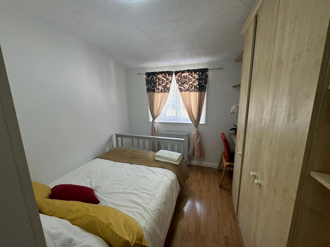 Charming 3-Bedroom Retreat With Modern Comforts South Ockendon Ngoại thất bức ảnh